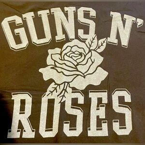 American Eagle Outfitters Oversized Graphic Guns & Roses T-shirt